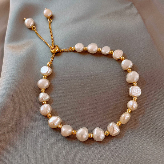 Baroque Pearl Bracelet with Design Sense